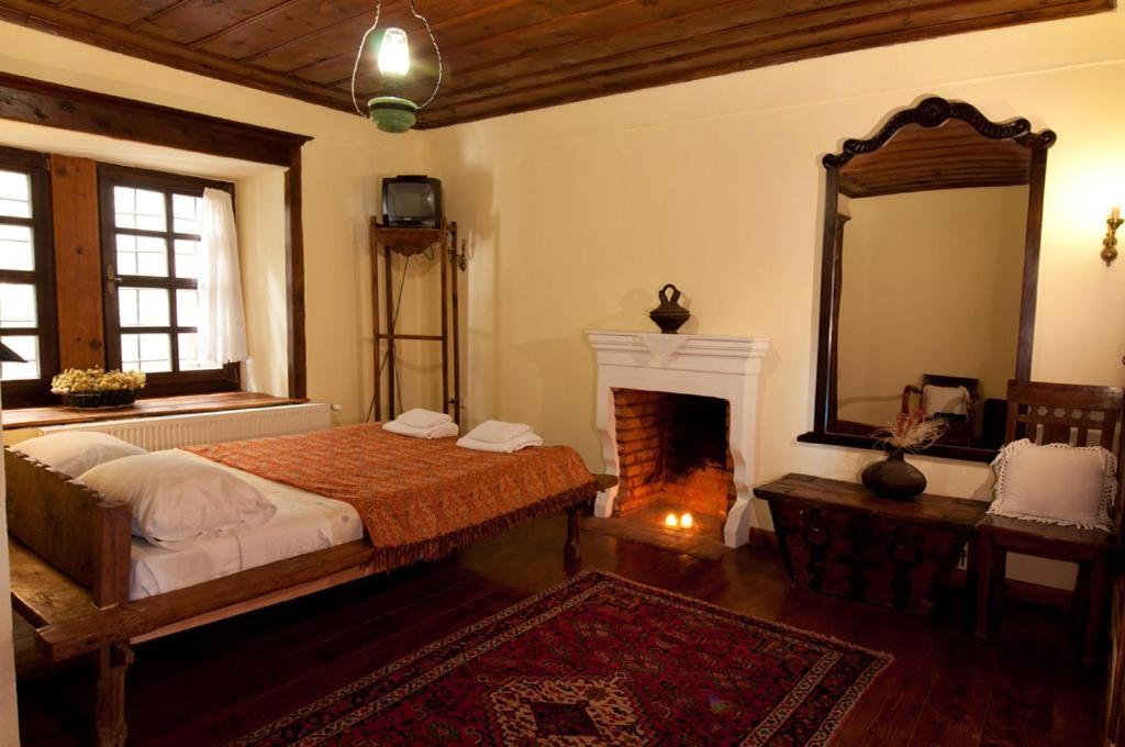 Vergoula'S Mansion Кастория Номер фото